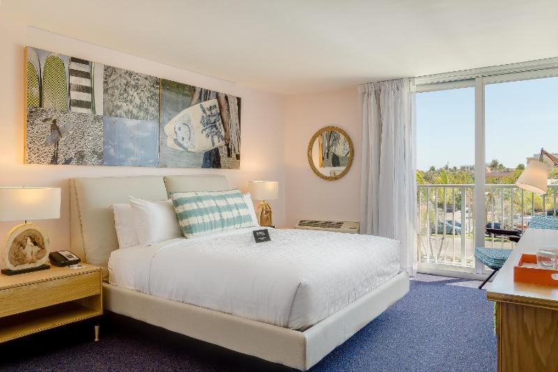Plunge Beach Resort - image 10