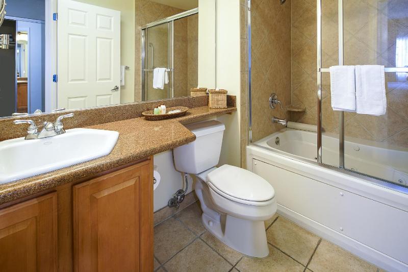 Tahiti All-Suite Resort - image 12