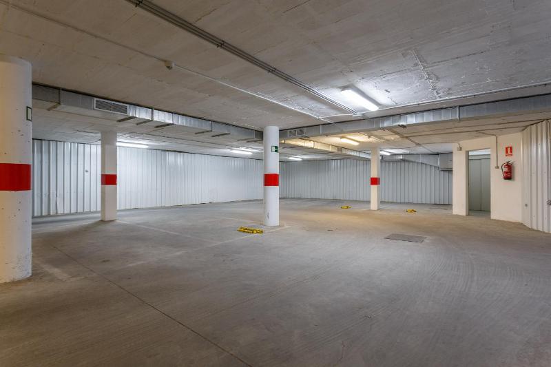 One-Bedroom Duplex image 2