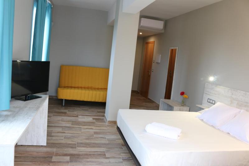 Family Double Room image 1