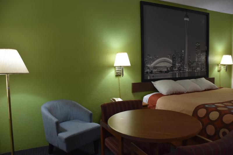 King Room - Smoking  image 2