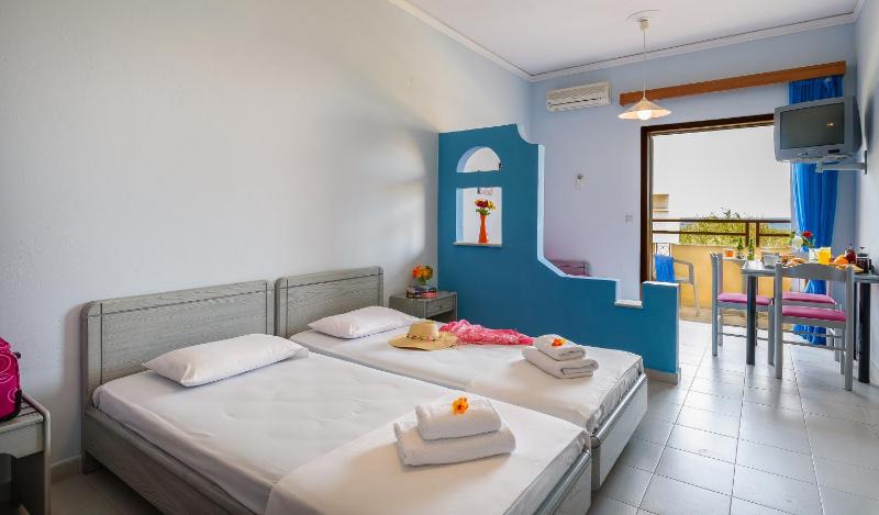 One-Bedroom Apartment (5 Adults) image 4