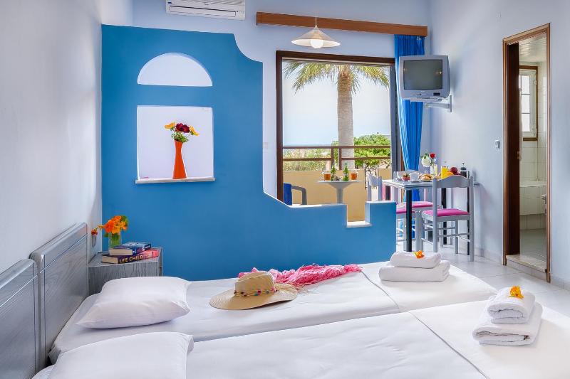 One-Bedroom Apartment (5 Adults) image 2
