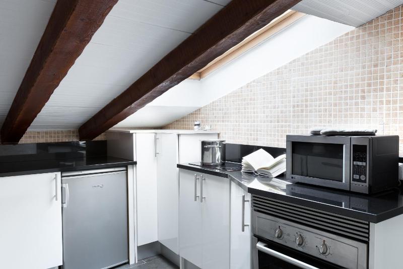 Apartment image 2