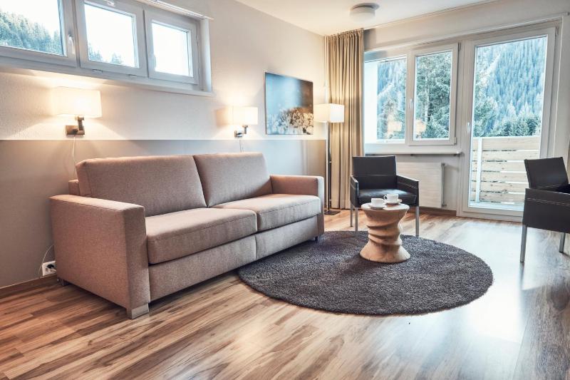 Comfort One-Bedroom Apartment (4 Adults)  image 1