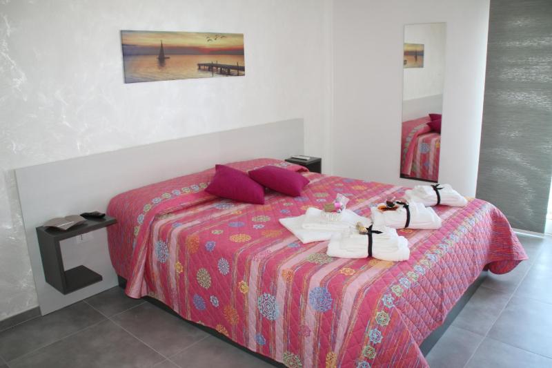 Double Room with Balcony image 1