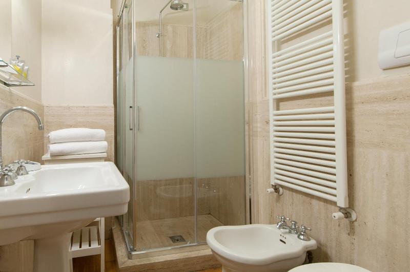 Milan Royal Suites - Centro - image 4