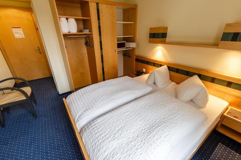 Comfort Double Room image 4