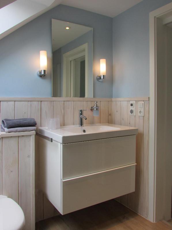 Double Room with Balcony image 4