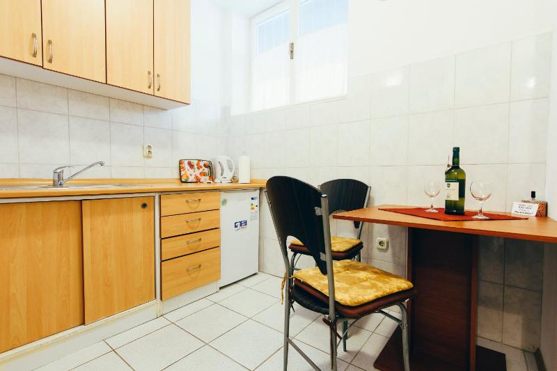 One-Bedroom Apartment image 3