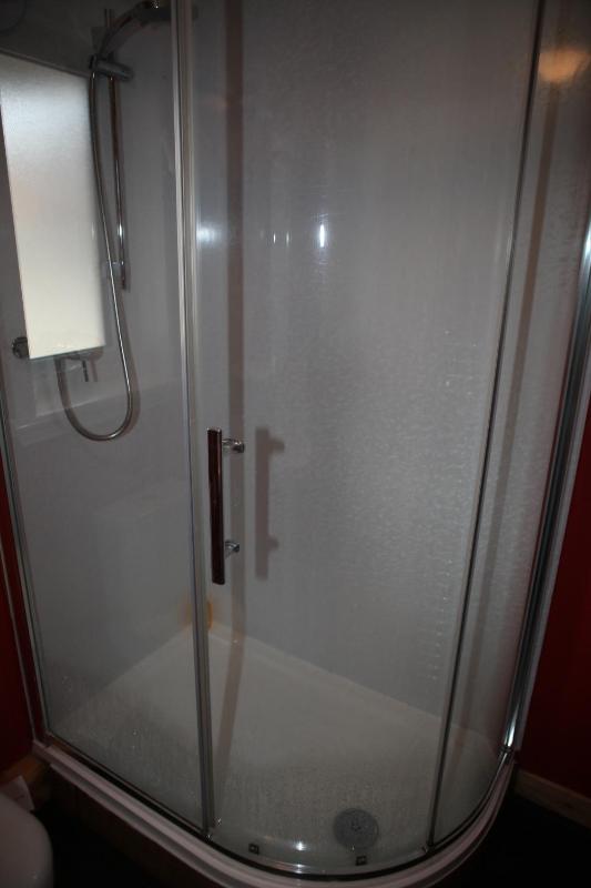 One-Bedroom Apartment image 4