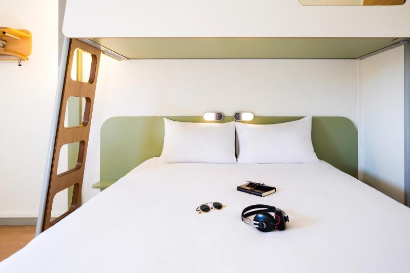 Standard Double Room image 1