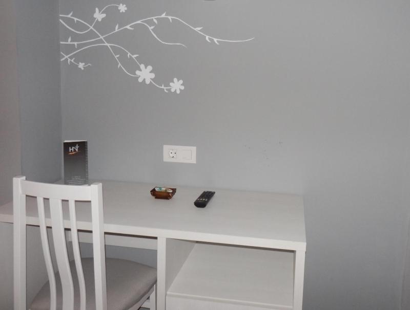 Double or Twin Room image 3