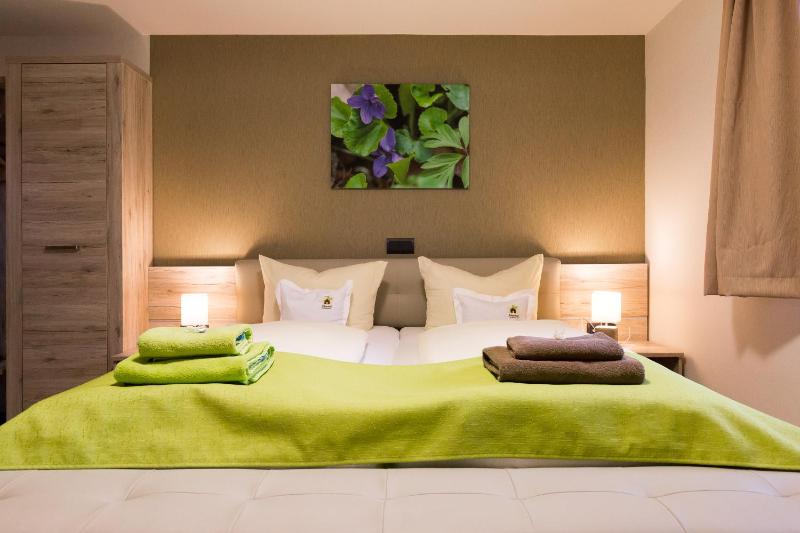 Double Room image 2