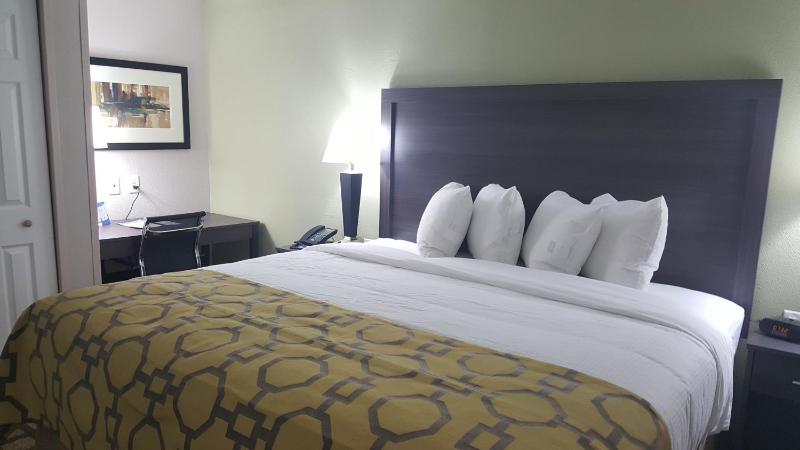 King Suite - Non-Smoking image 3