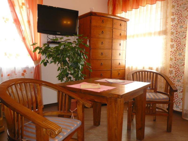 Deluxe Double Room with Sea View image 3