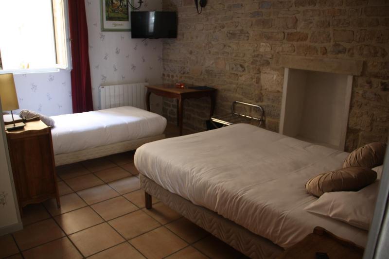 Triple Room image 3