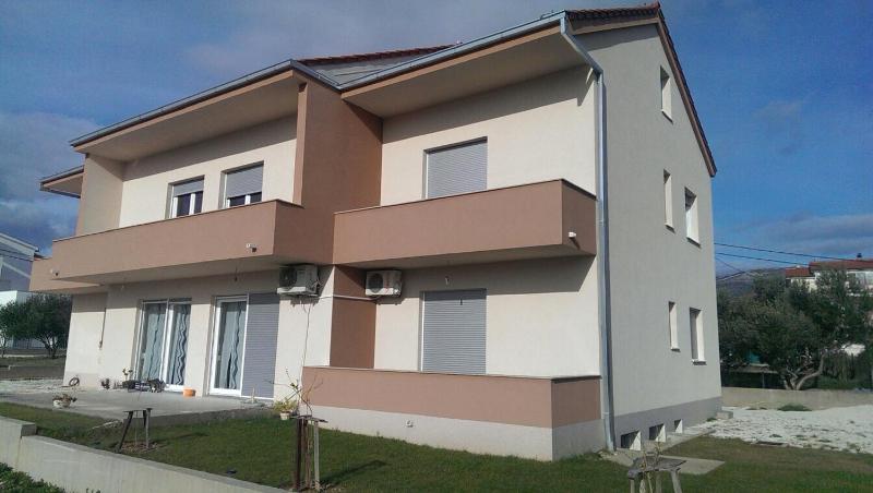 Apartment with Garden View image 2