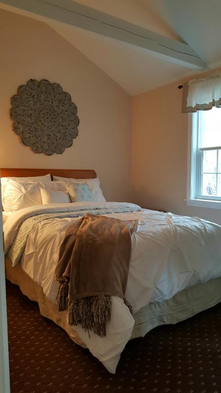 Deluxe Two-Bedroom Suite image 2
