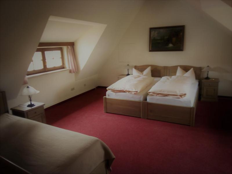 Double or Twin Room image 3