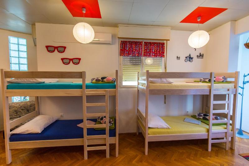 Bed in 10-Bed Mixed Dormitory Room image 1