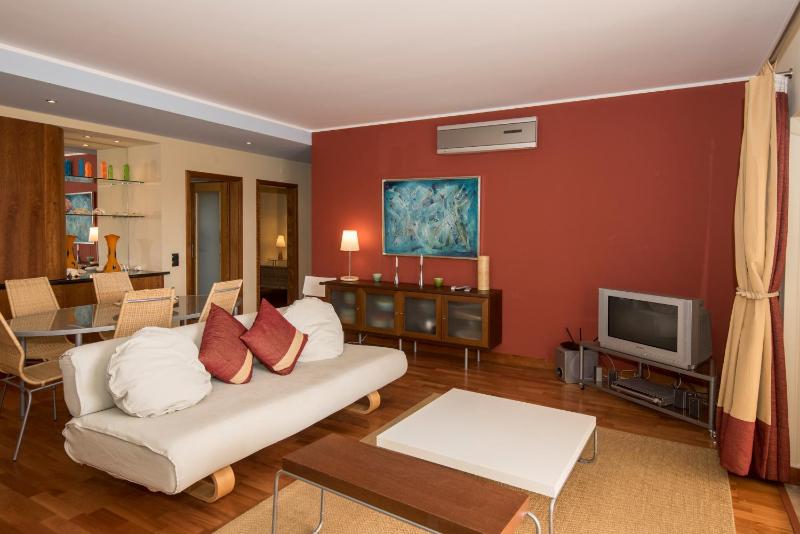 Apartment with Sea View image 3