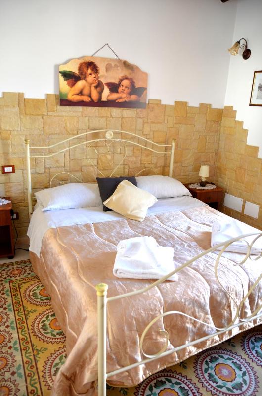 Double or Twin Room image 4