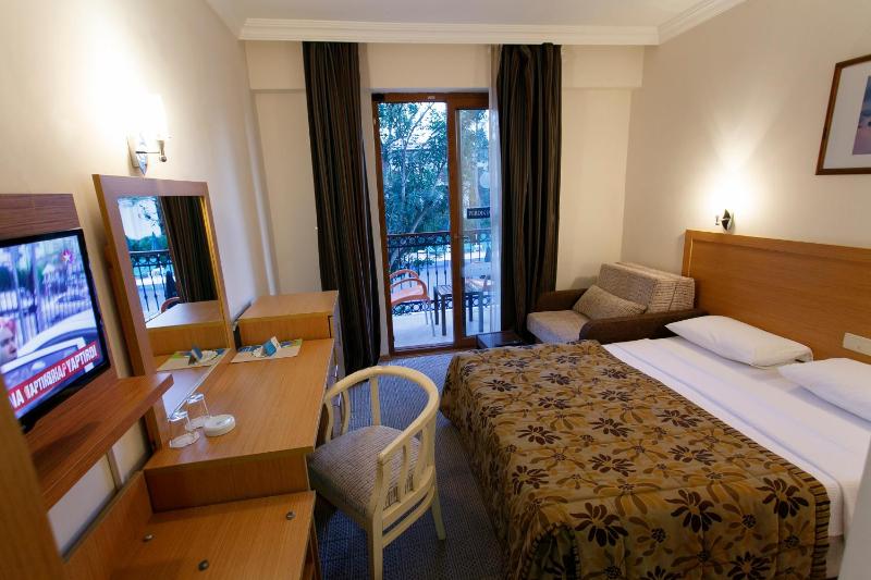 Standard Double Room image 1