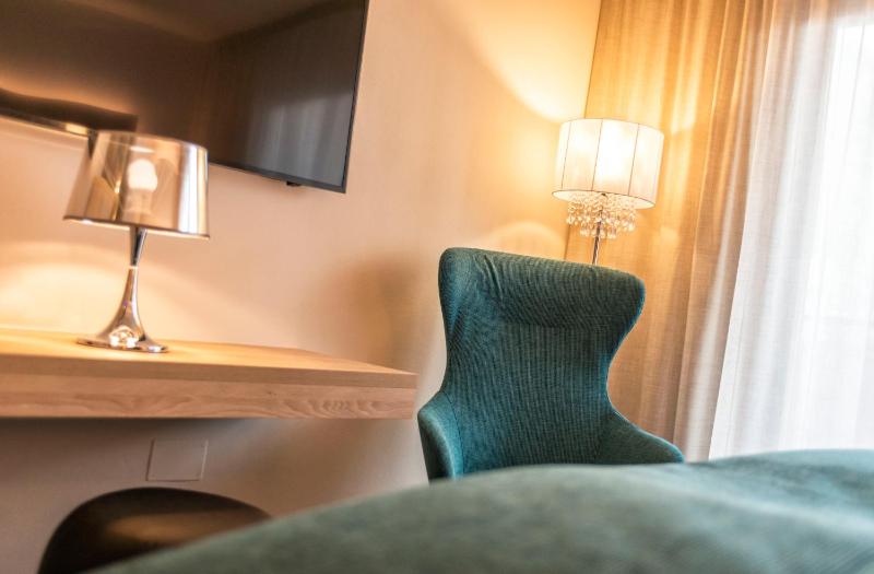 Double or Twin Room - Annex image 4