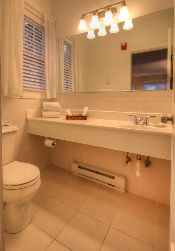 Triple Room - Main Inn Building image 2