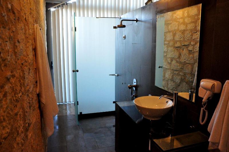 Leivatho Hotel - image 8