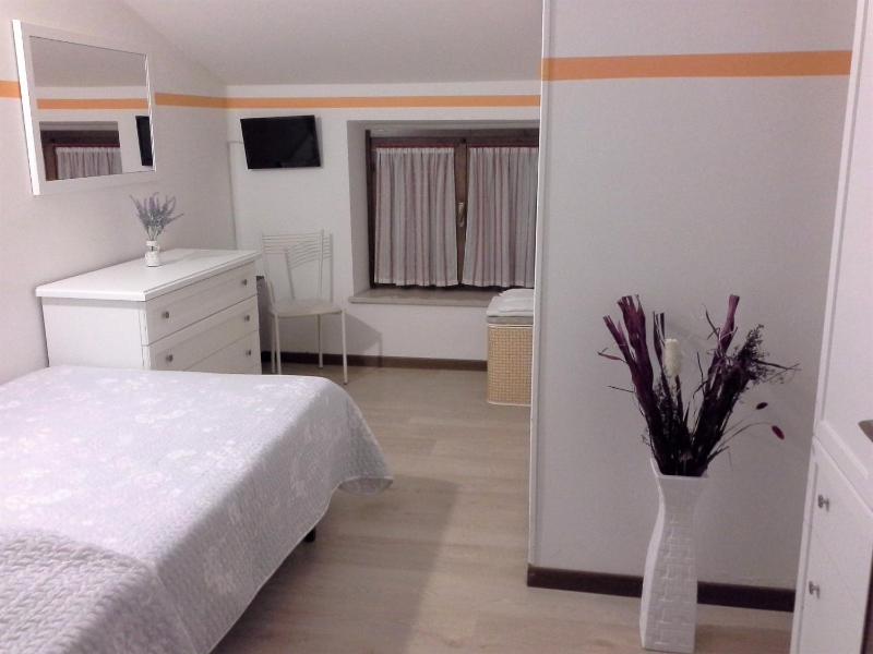 Single Room image 2