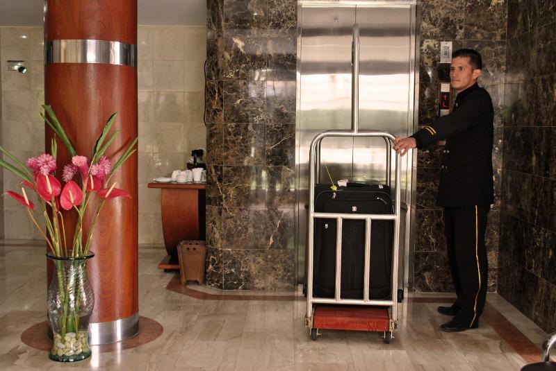 Blu Inn Hotel - image 2