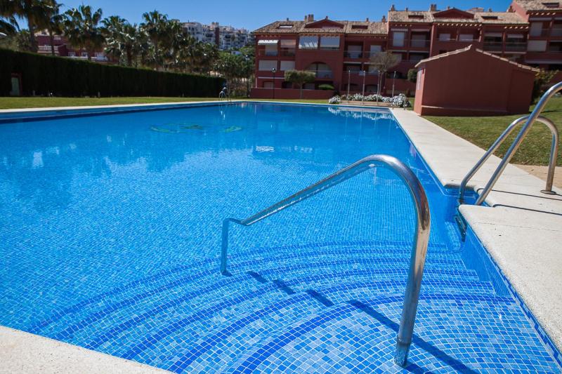 Luxury 100 sq.m. sea view apartment - image 4