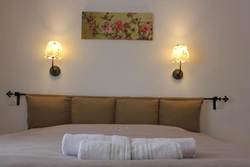 Deluxe Double Room image 3