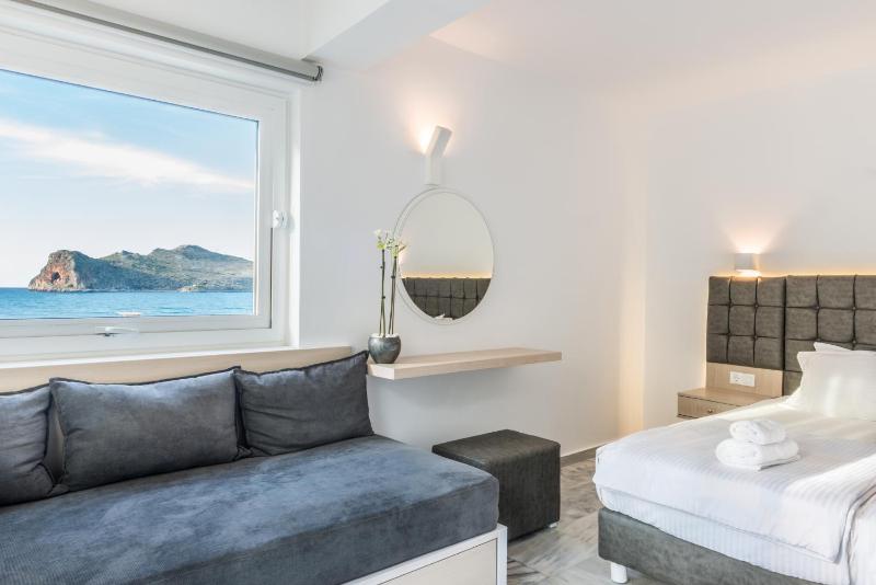 Junior Suite with Sea View image 4