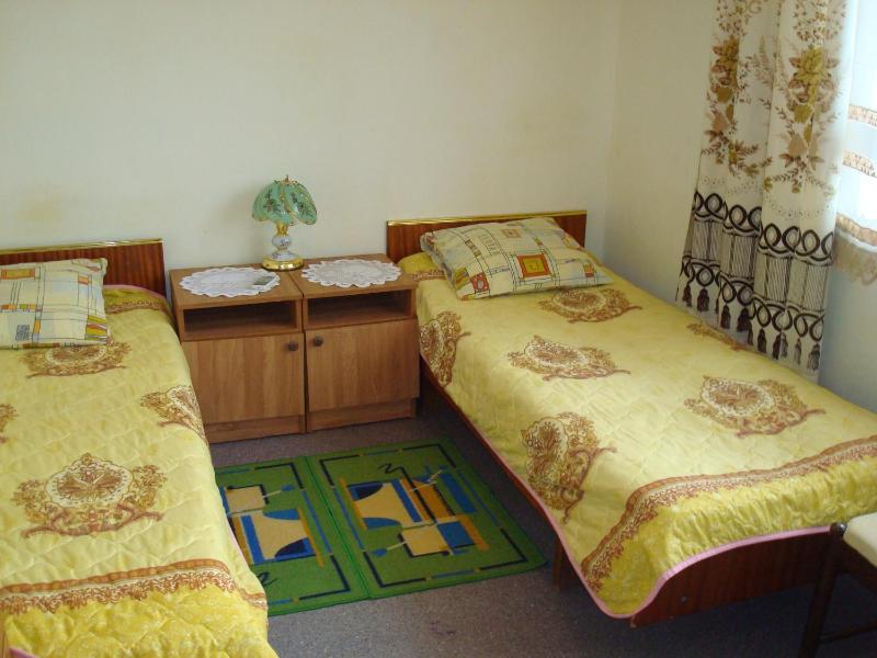 Standard Twin Room image 2