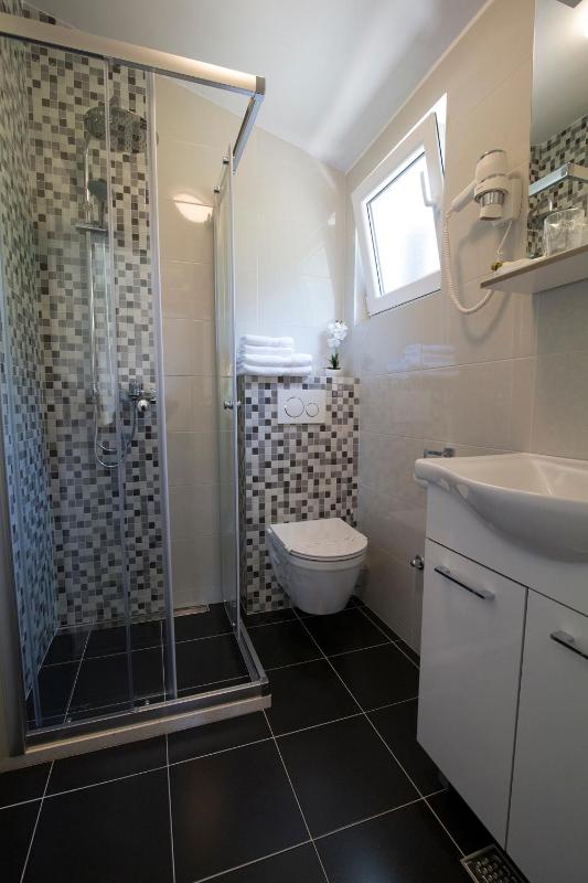 Villa Petra Apartment with private pool - image 23