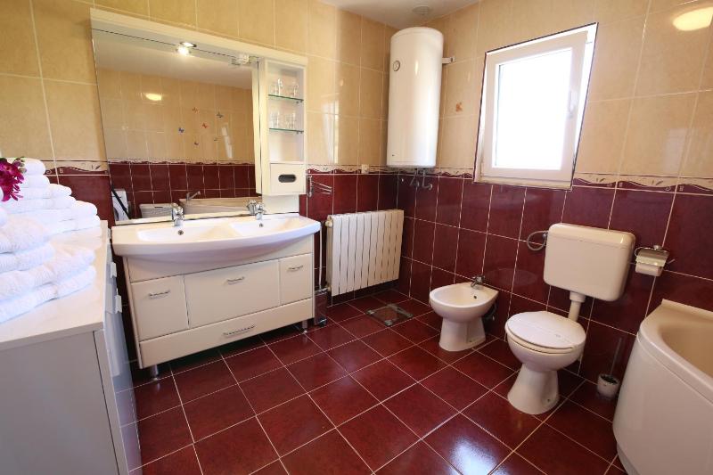 Villa Petra Apartment with private pool - image 15