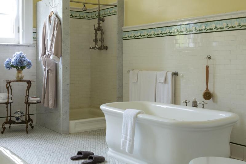 Superior King Room image 2