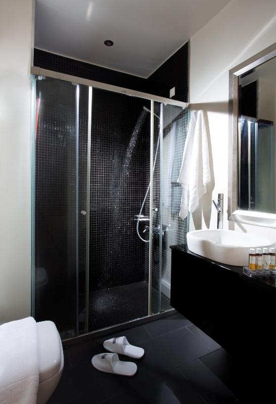 Executive Suite with side Sea View image 1