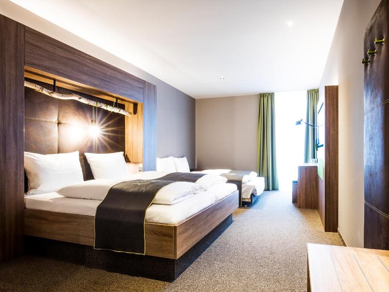 Superior Double Room image 3