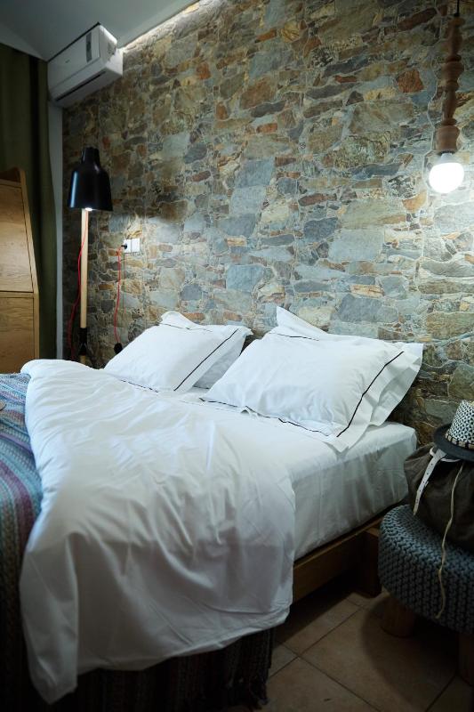 Double Room with Sea View image 2