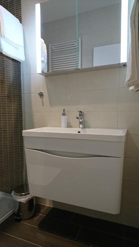 Double Room with Private Bathroom image 4