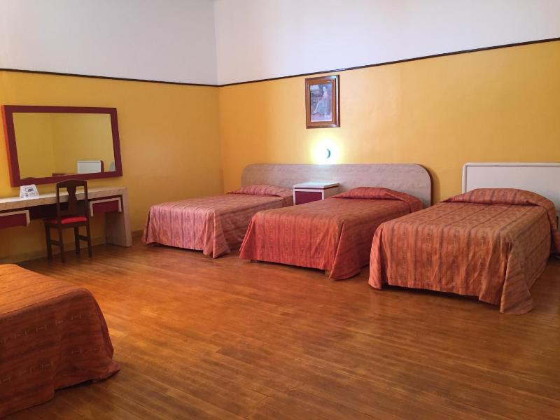 Hotel Isabel - image 11