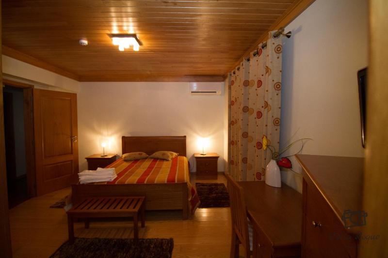 Double Room image 3