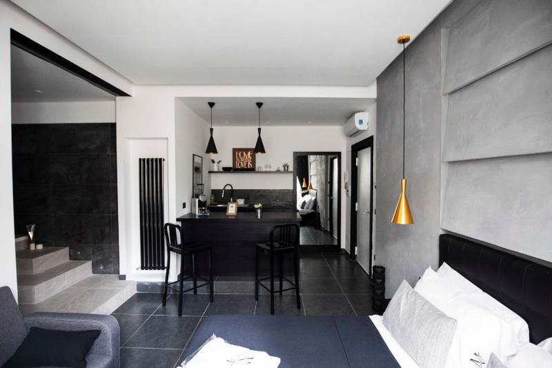 Superior Apartment image 3