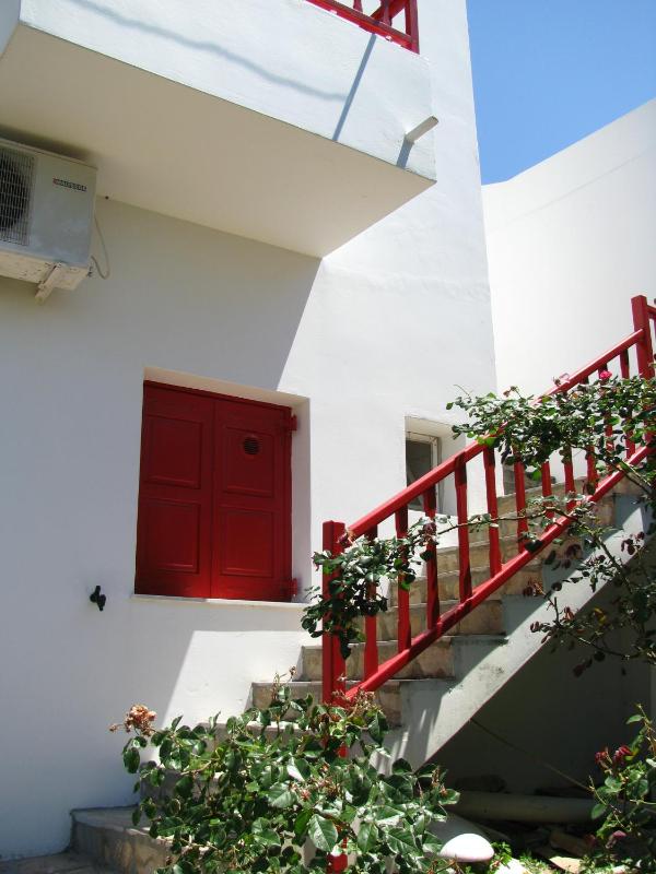 Studio with Garden View (2 Adults) image 2