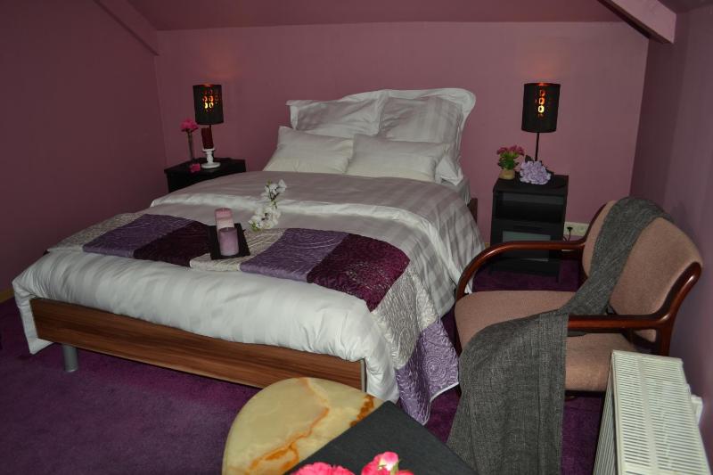 Deluxe Room image 2
