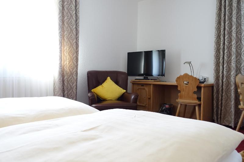 Single Room image 4